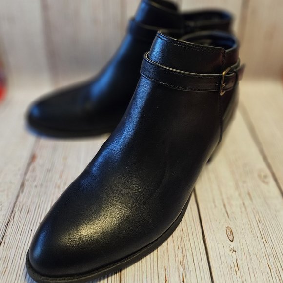 American Eagle booties - Picture 1 of 4